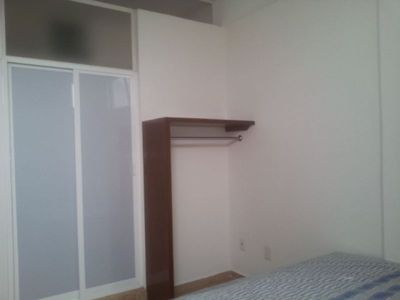 {"esp":"En total 17 Habitaciones","ing":""}