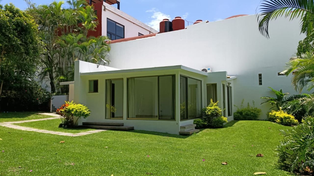 {"esp":"Bungalo","ing":""}