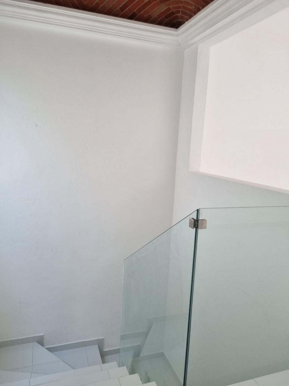 {"esp":"Escaleras","ing":""}