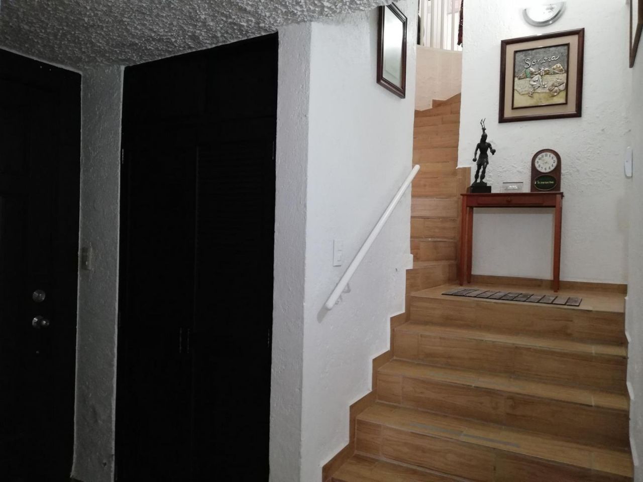 {"esp":"Acceso a Planta Alta.","ing":""}