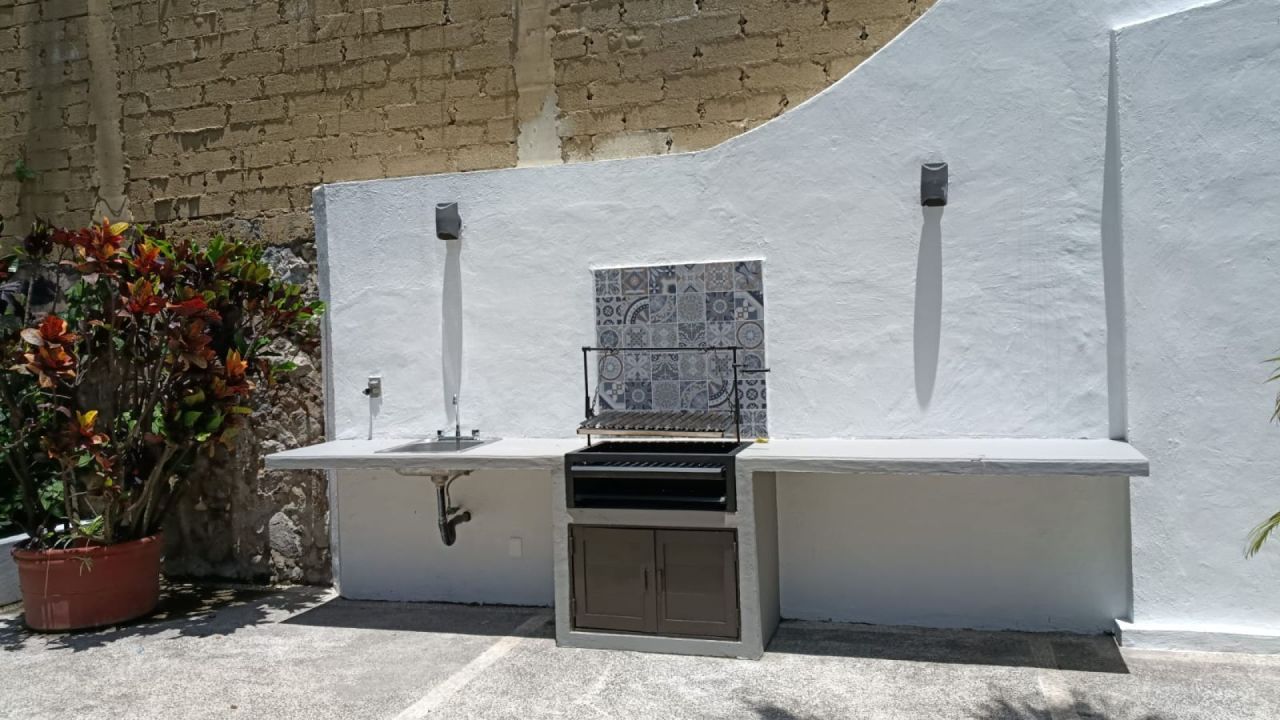 {"esp":"Asador","ing":""}