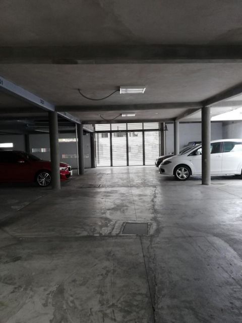 {