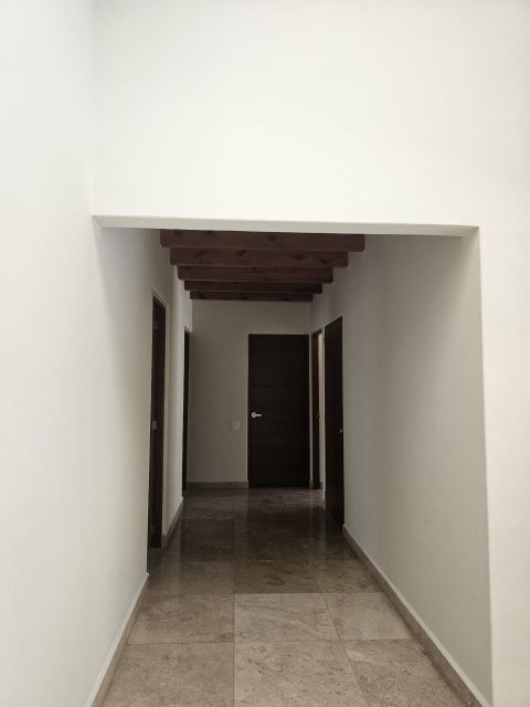 {