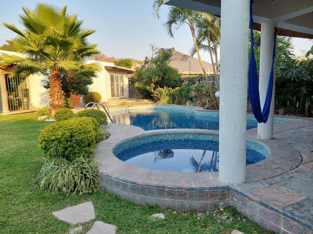 {